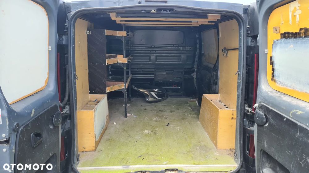 Renault Trafic - 12