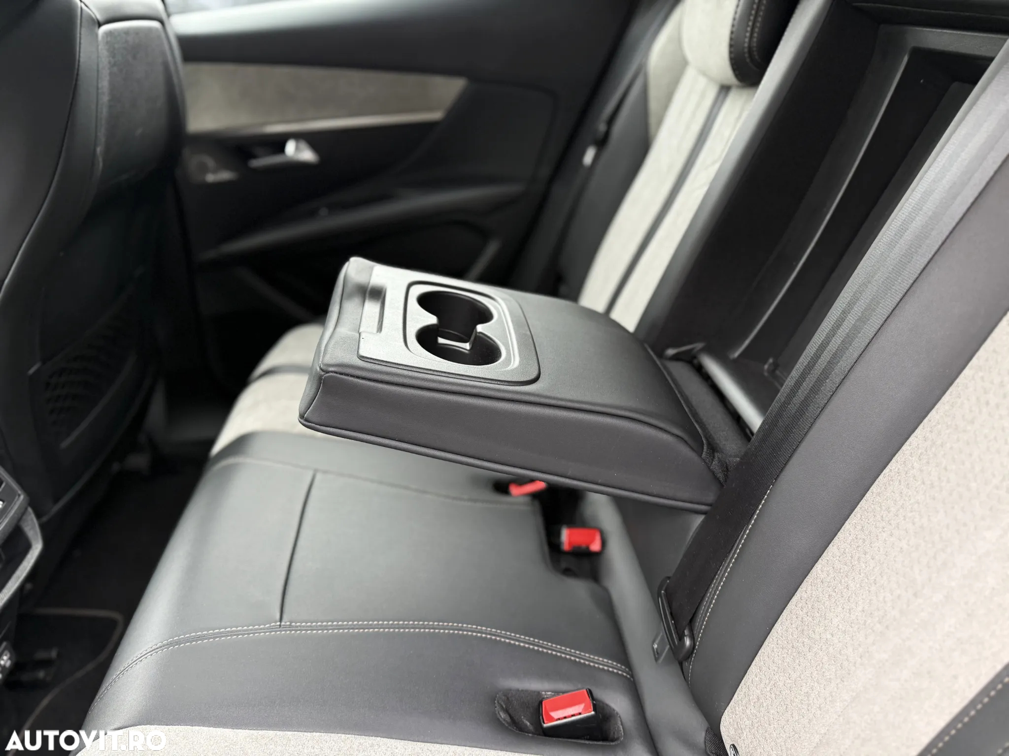 Peugeot 3008 PHEV EAT8 GT Pack - 36