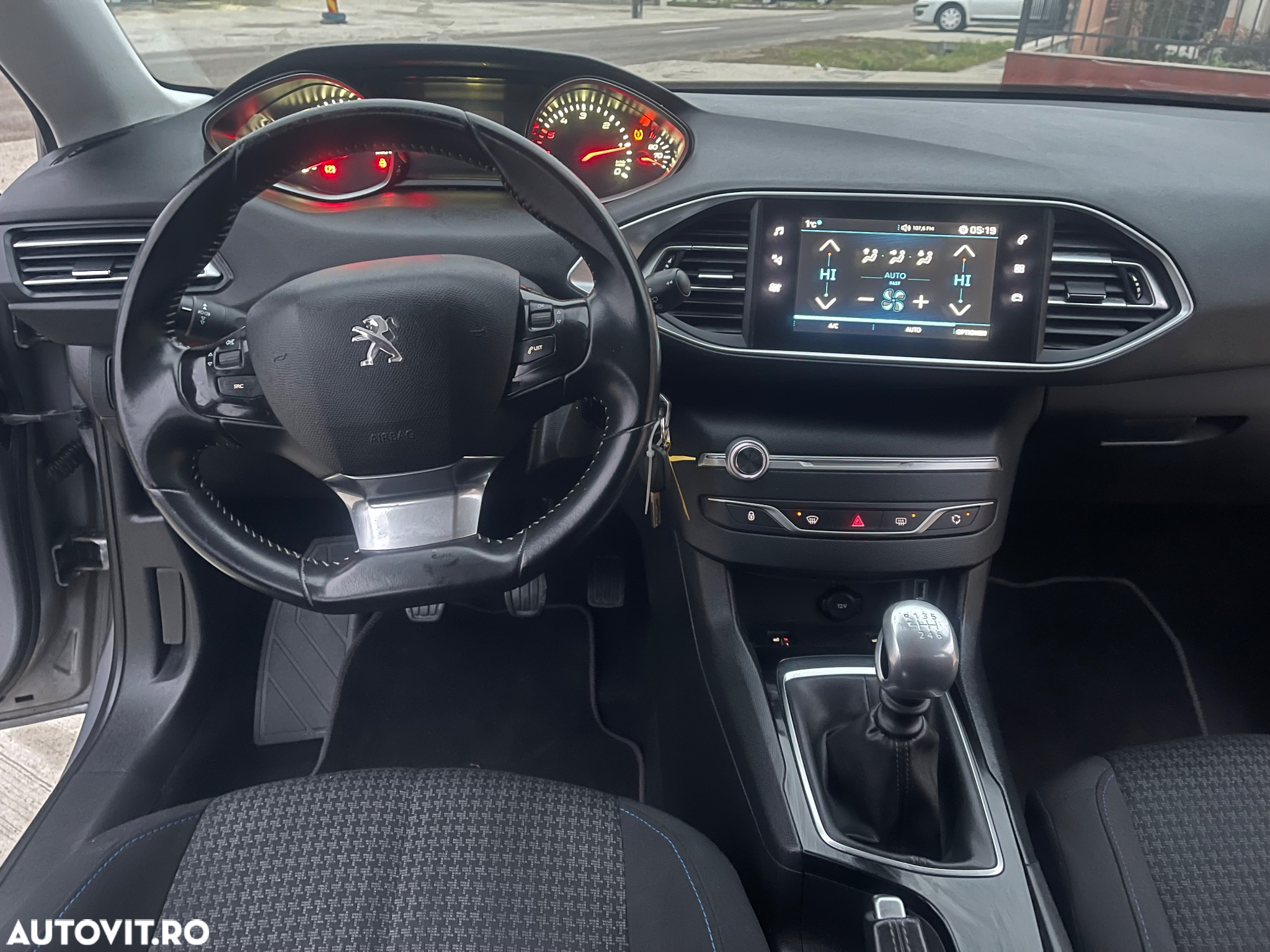 Peugeot 308 BlueHDi FAP 130 Stop & Start Allure Pack - 20