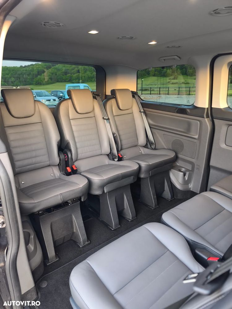 Ford Tourneo Custom - 30