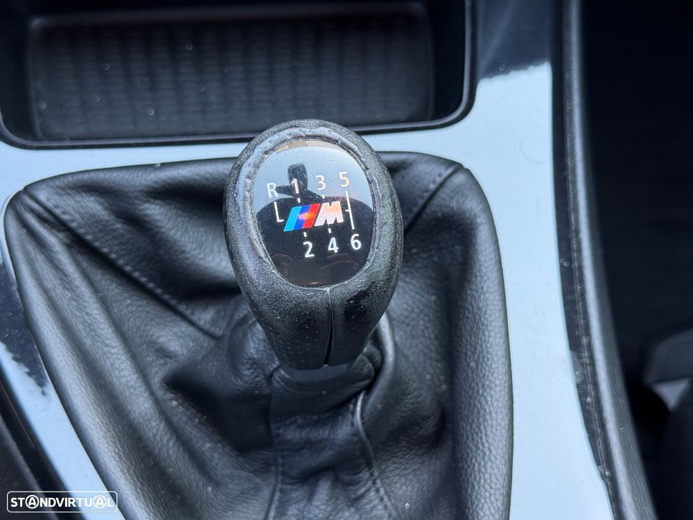 BMW 320 d Pack M - 32
