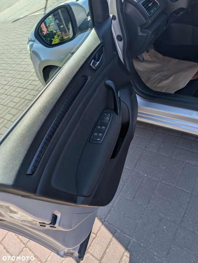 Renault Megane 1.5 dCi Zen - 12