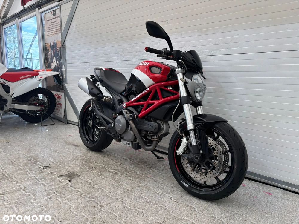 Ducati Monster - 18