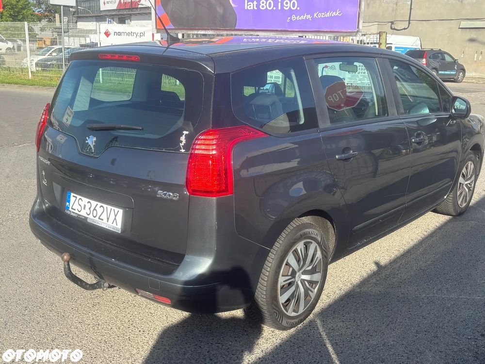 Peugeot 5008 2010 photo 3