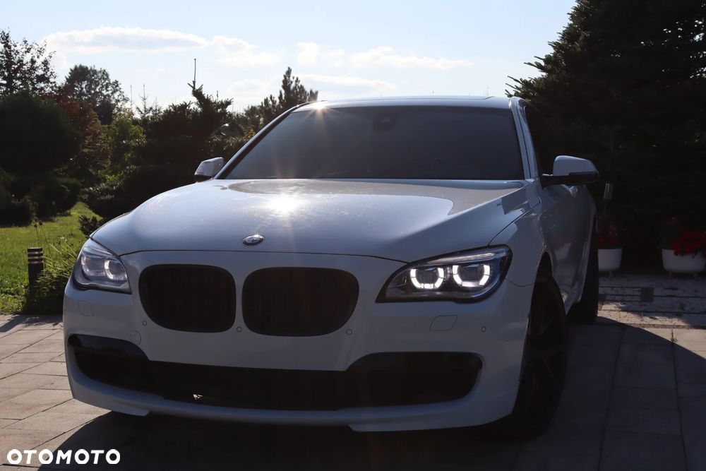 BMW Seria 7 750i - 3