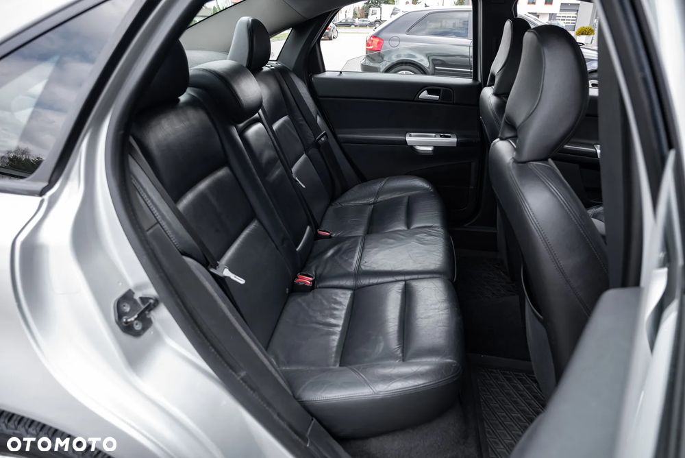 Volvo S40 2.0D - 10