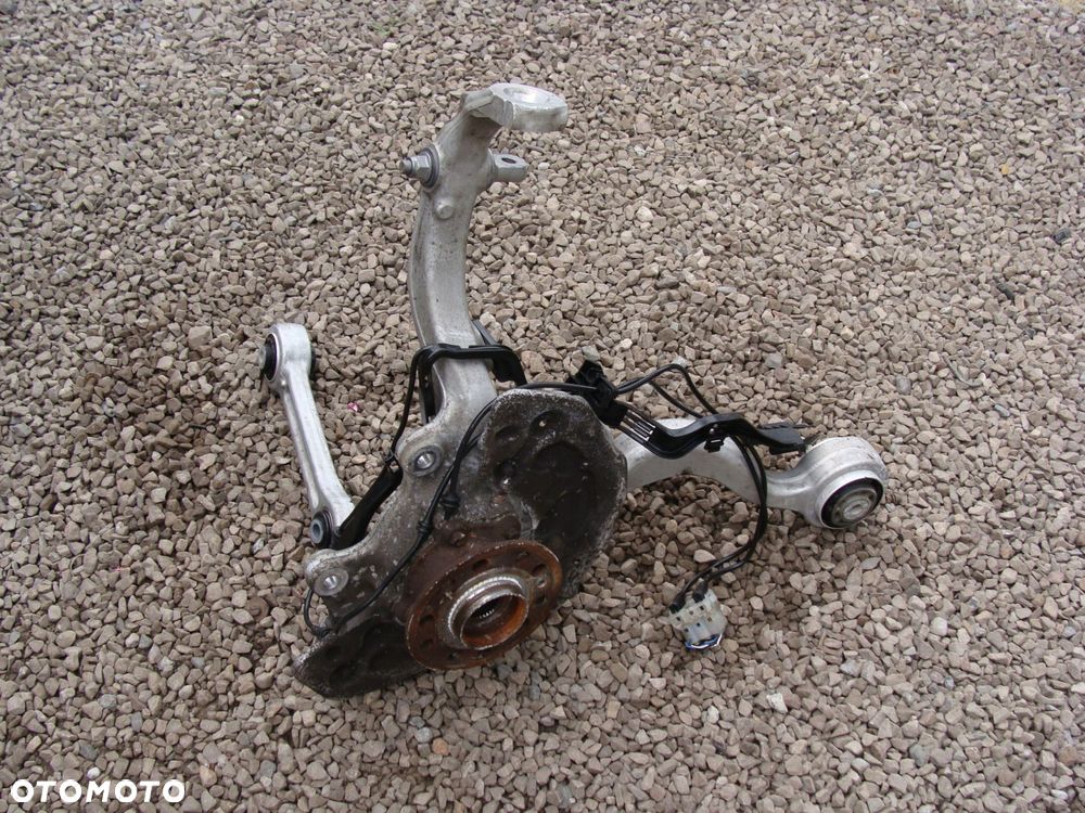 zwrotnica prawa wahacze mercedes glc w253 - 1