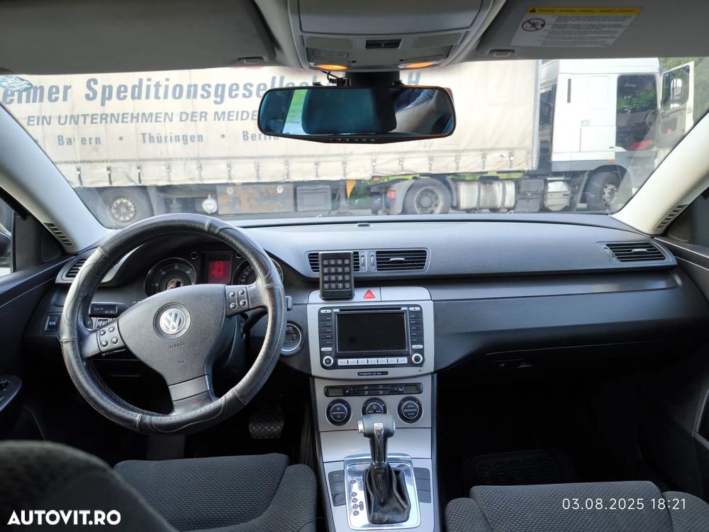 Volkswagen Passat - 13