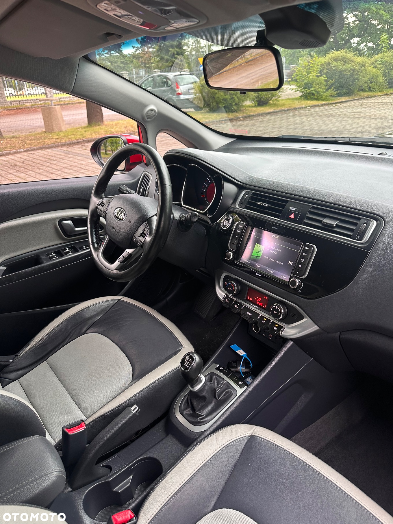 Kia Rio 1.4 Business Line - 34