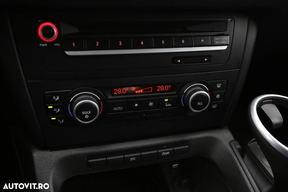 BMW X1 sDrive18d xLine - 15