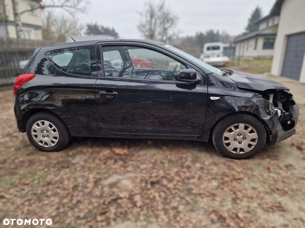 Hyundai i20 1.2 Fifa World Cup Edition - 3