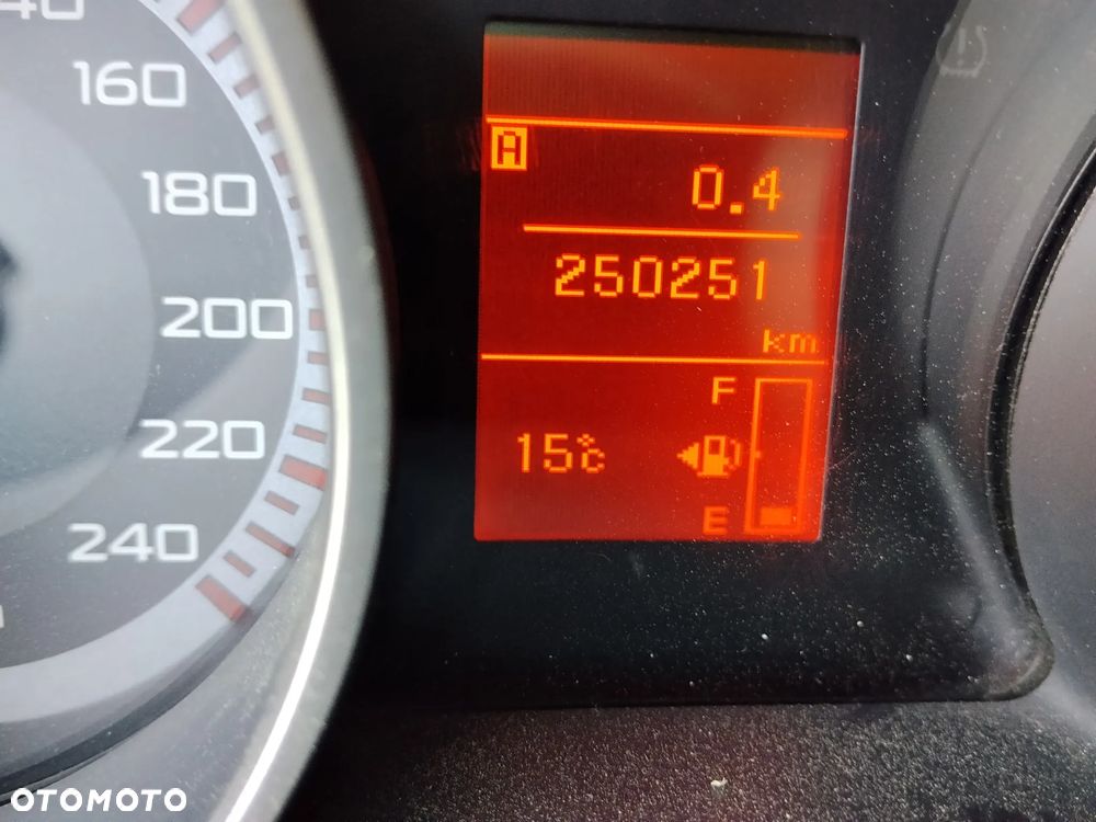 Mitsubishi Outlander 2.2 DID Instyle - 30
