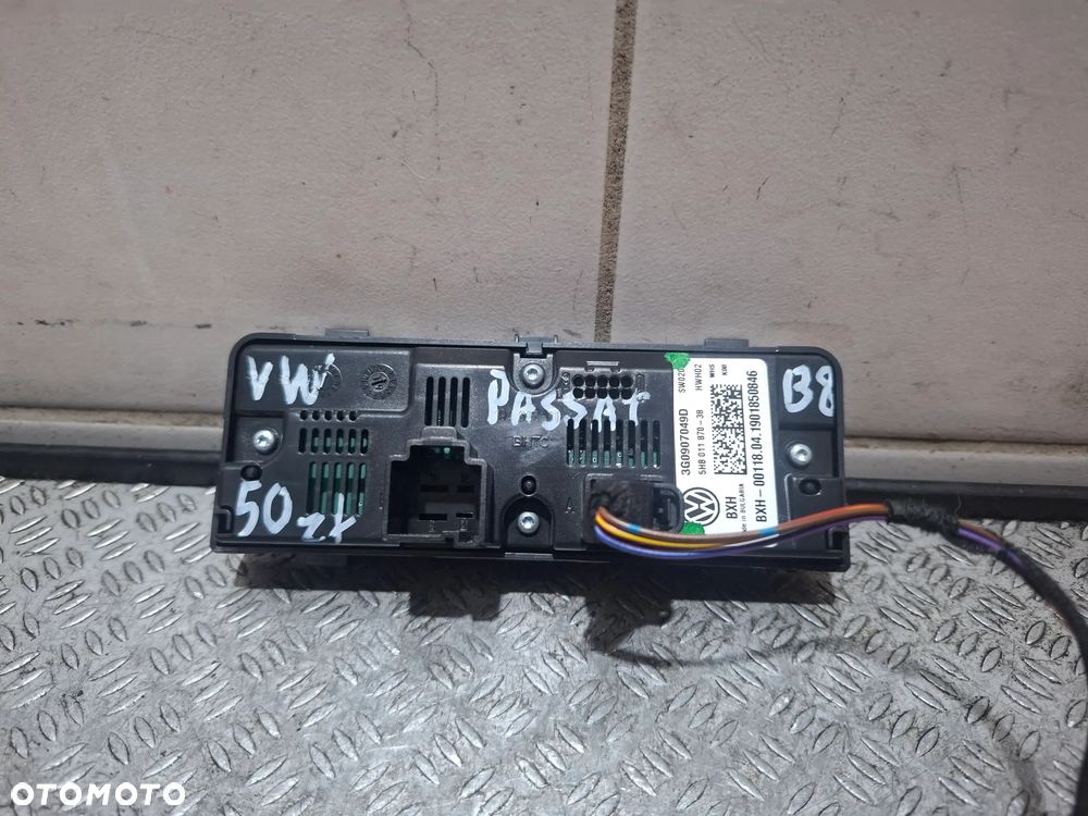 Panel klimatyzacji tył Volkswagen Passat B8 2019 rok nr 3G0907049D - 2