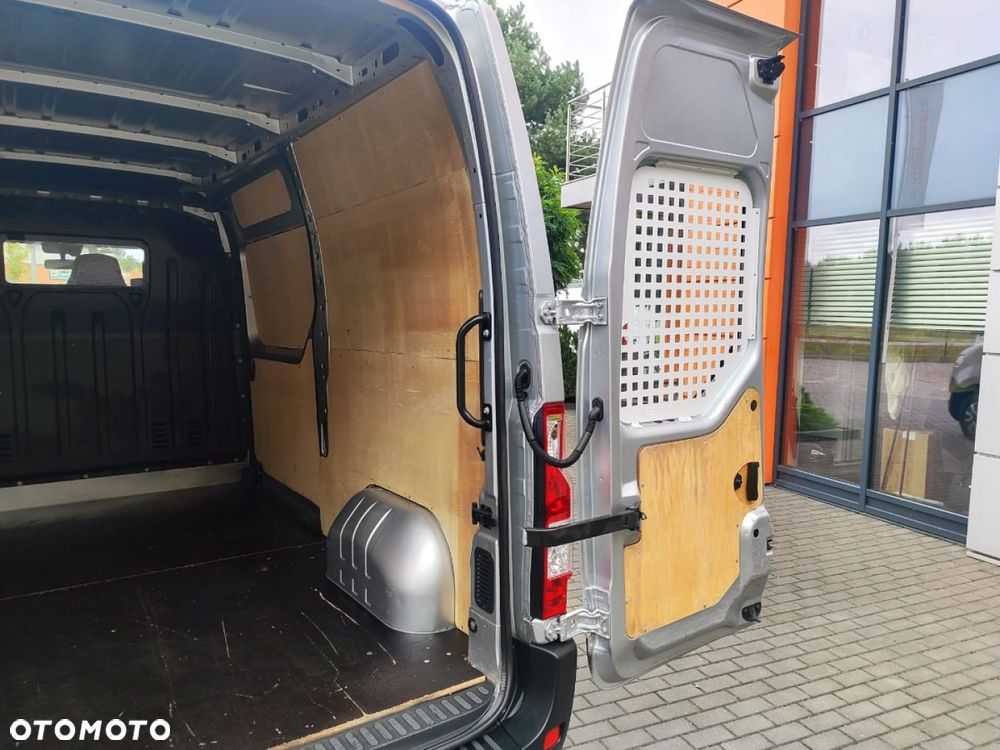 Nissan NV400 - 28