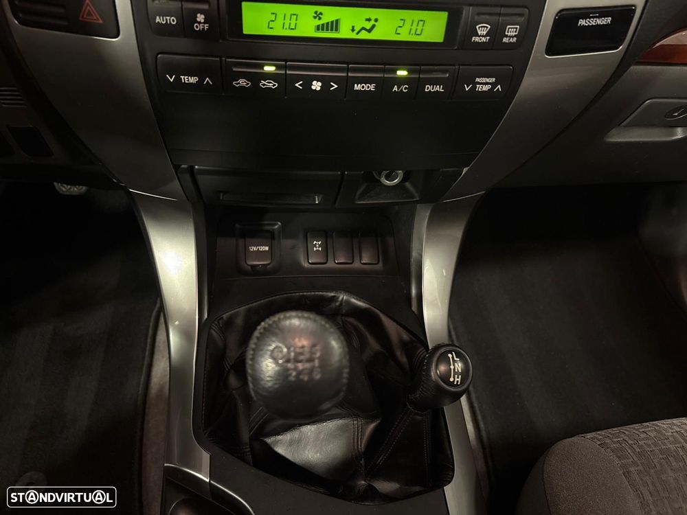 Toyota Land Cruiser 3.0 D-4D - 17
