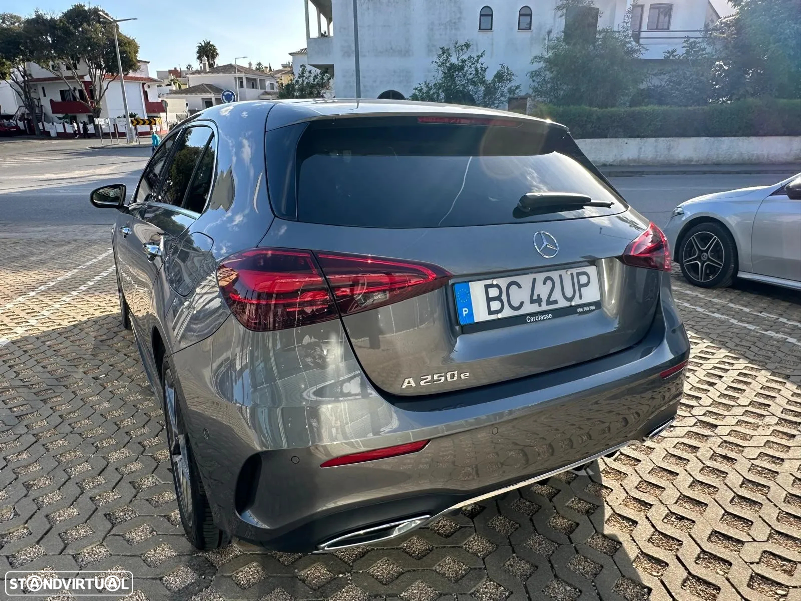 Mercedes-Benz A 250 e AMG Line - 11