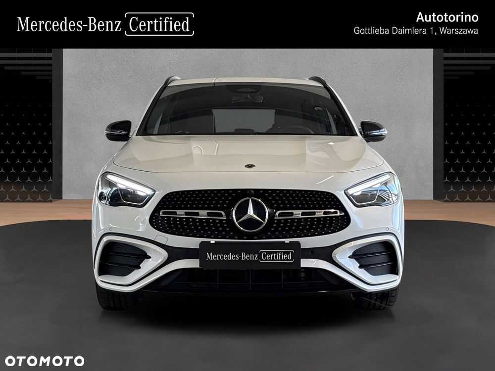 Mercedes-Benz GLA - 9