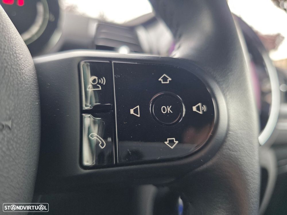 MINI Clubman Cooper D Premium Essential Auto - 14