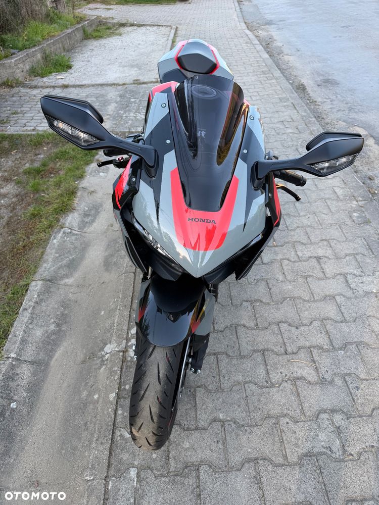 Honda CBR - 29