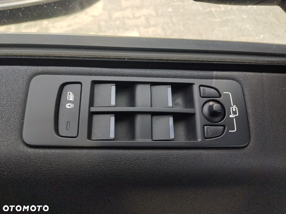 Land Rover Discovery Sport 2.0 Si4 HSE - 18