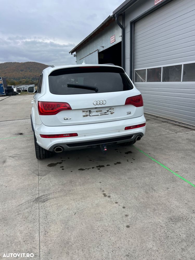 DEZMEMBREZ Piese Auto Audi Q7 Facelift Motor 3.0 diesel cod CJM CRC CJG Cutie viteze Automata NAC Fata completa Bara fata spate injectoare Turbina Kit Injectie Far Bi-xenon Led Portiera fata spate Carlig Jante aluminiu Interior Piele Volan S line Haion electric Stop tripla LED Oglinda electrica - 9