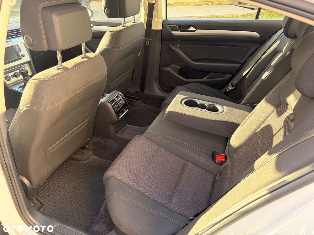 Volkswagen Passat 1.4 TSI BMT ACT Comfortline - 14