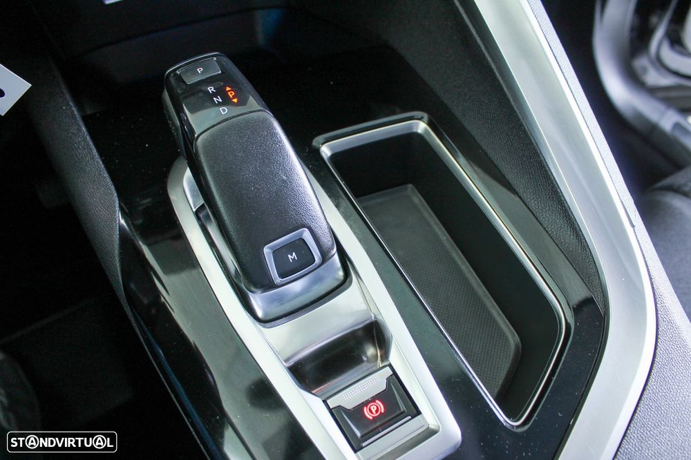 Peugeot 3008 PureTech 130 Stop & Start GPF EAT8 Active - 6