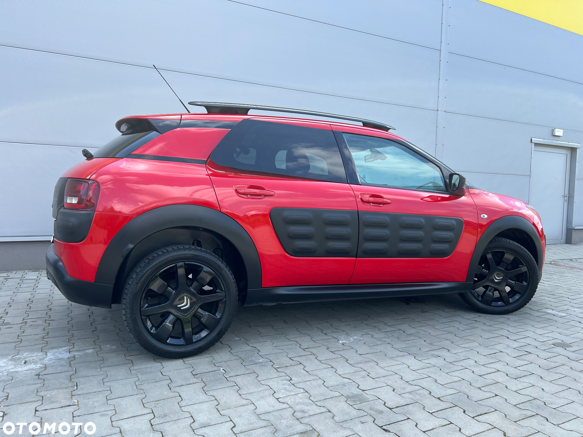 Citroën C4 Cactus 1.2 PureTech Shine Edition S&S ETG - 17