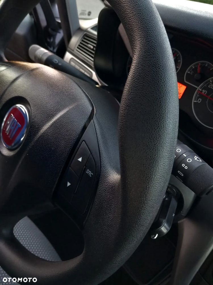 Fiat Grande Punto Actual 1.2 8V Estiva - 19