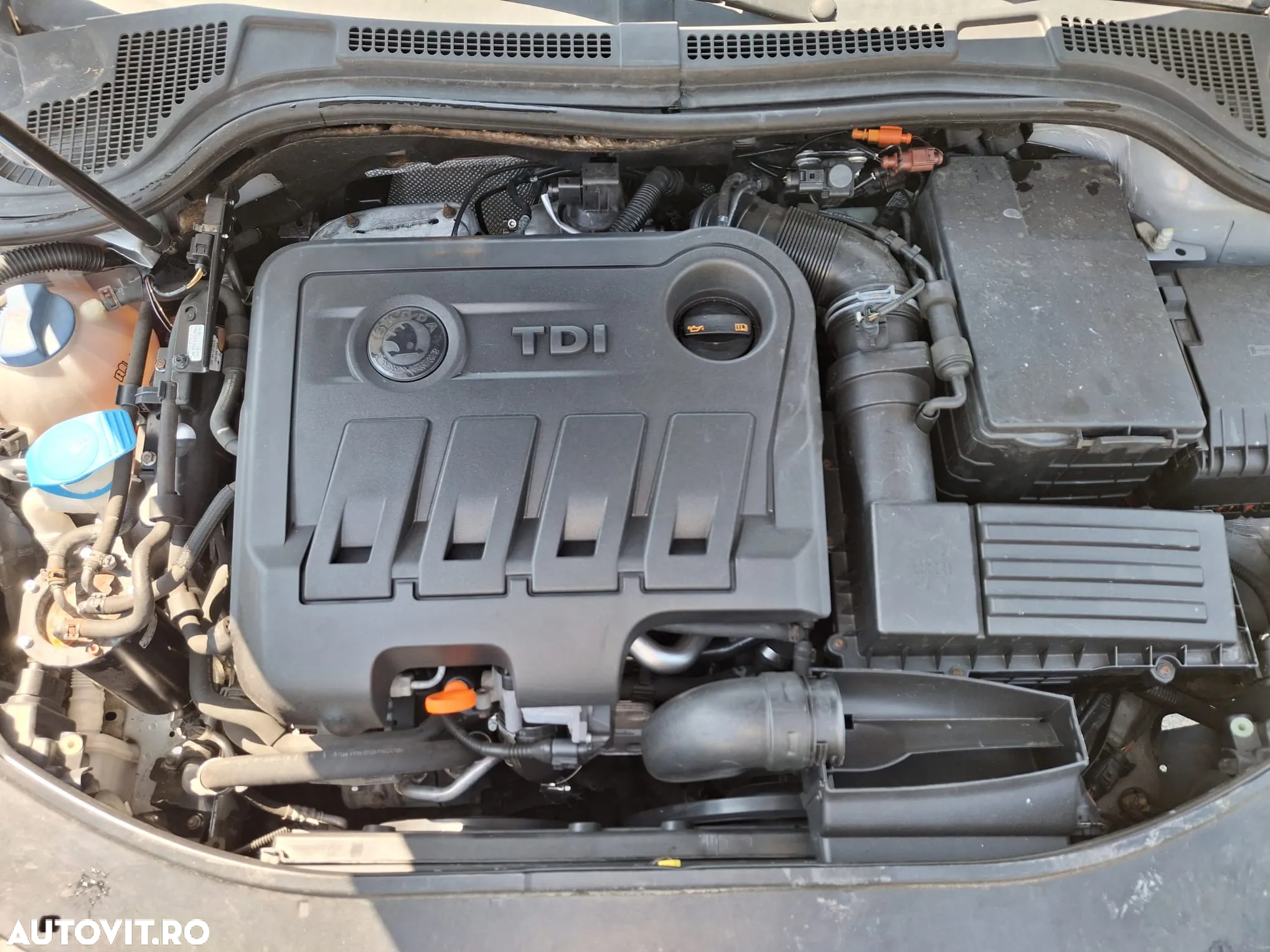 Skoda Superb 2.0 TDI DSG Elegance - 9