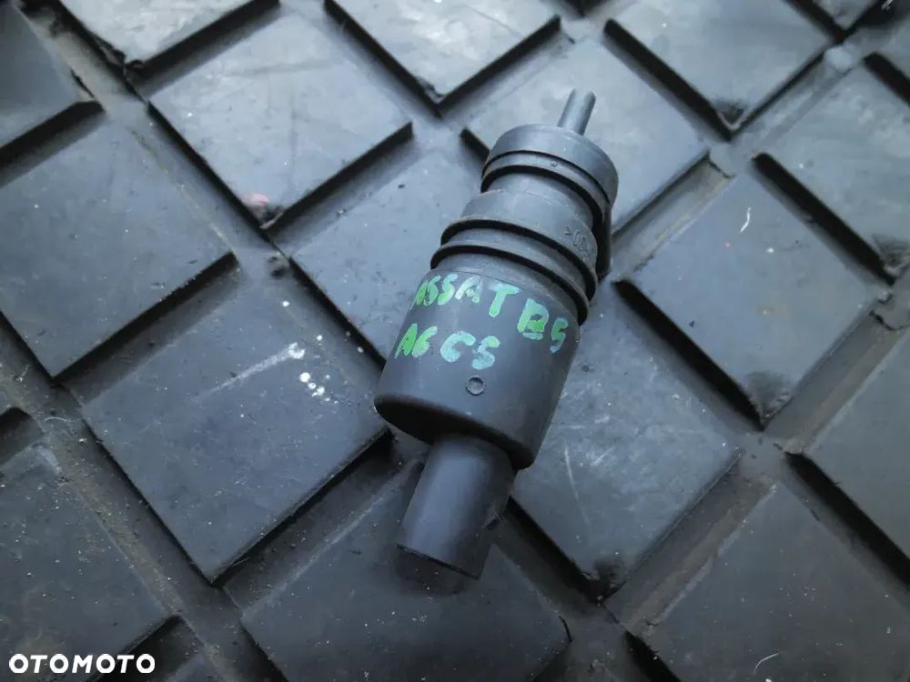 POMPKA SPRYSKIWACZY VW PASSAT B5 AUDI A6 POSIADAM 2 SZTUKI - 1