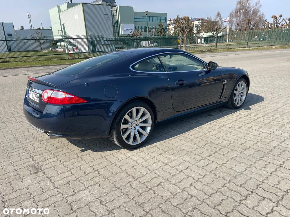 Jaguar XK - 4