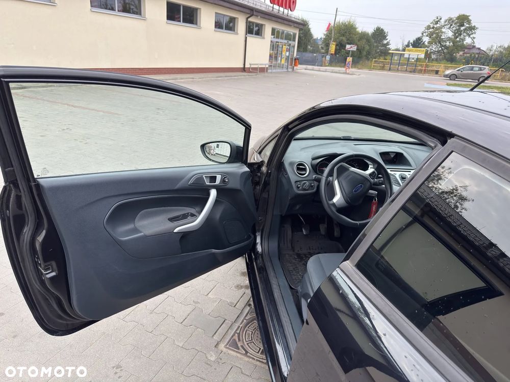 Ford Fiesta - 18