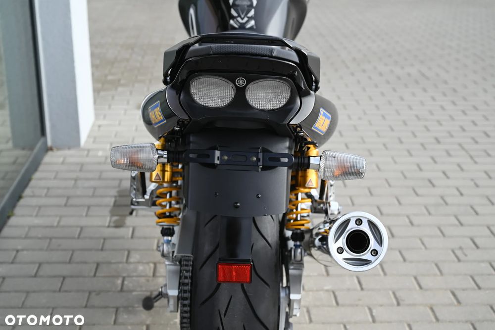 Yamaha XJR - 8
