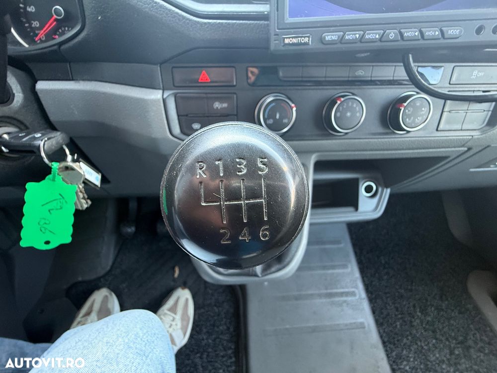 Volkswagen Crafter - 24