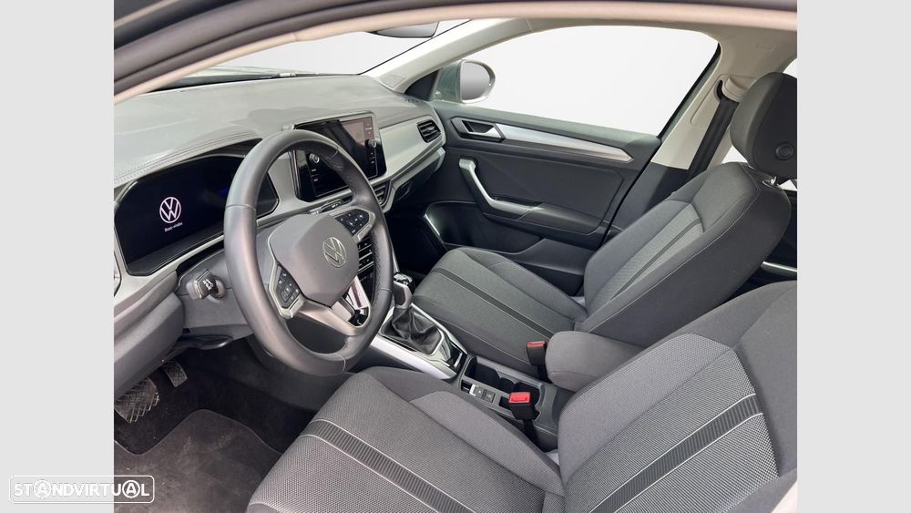 VW T-Roc 1.5 TSI Urban DSG - 11