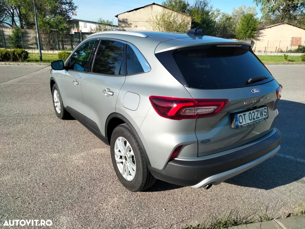 Ford Kuga 1.5 EcoBoost A8 FWD Titanium - 4
