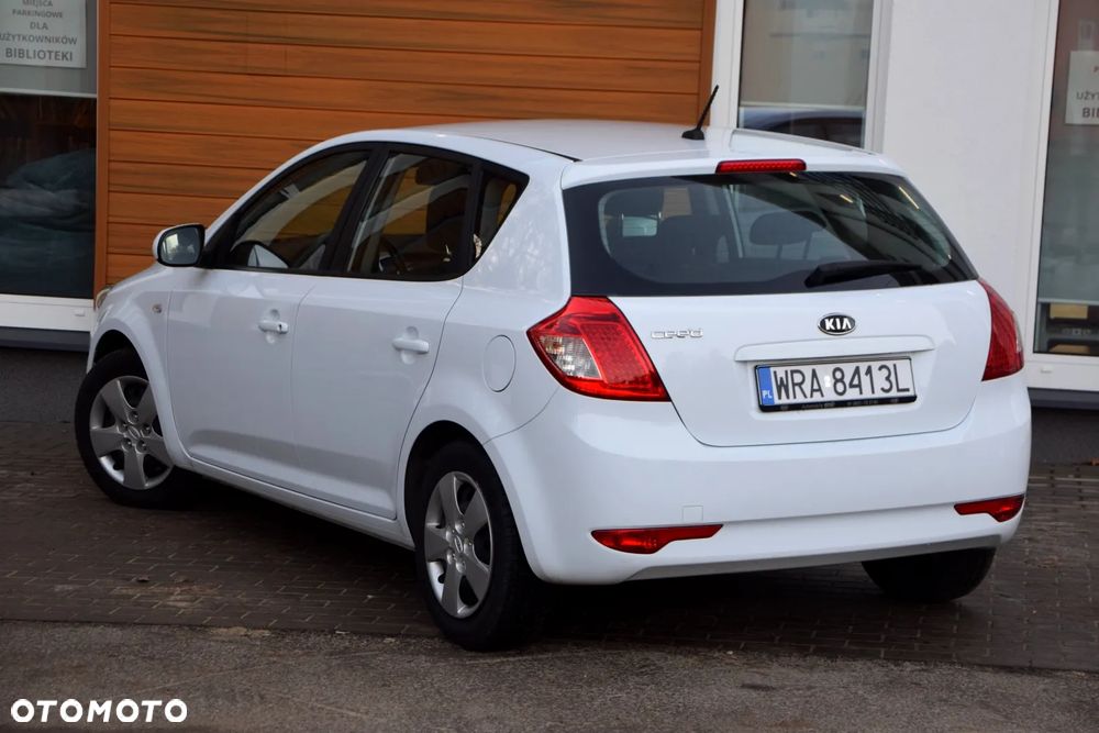 Kia Ceed 1.4 Comfort - 10