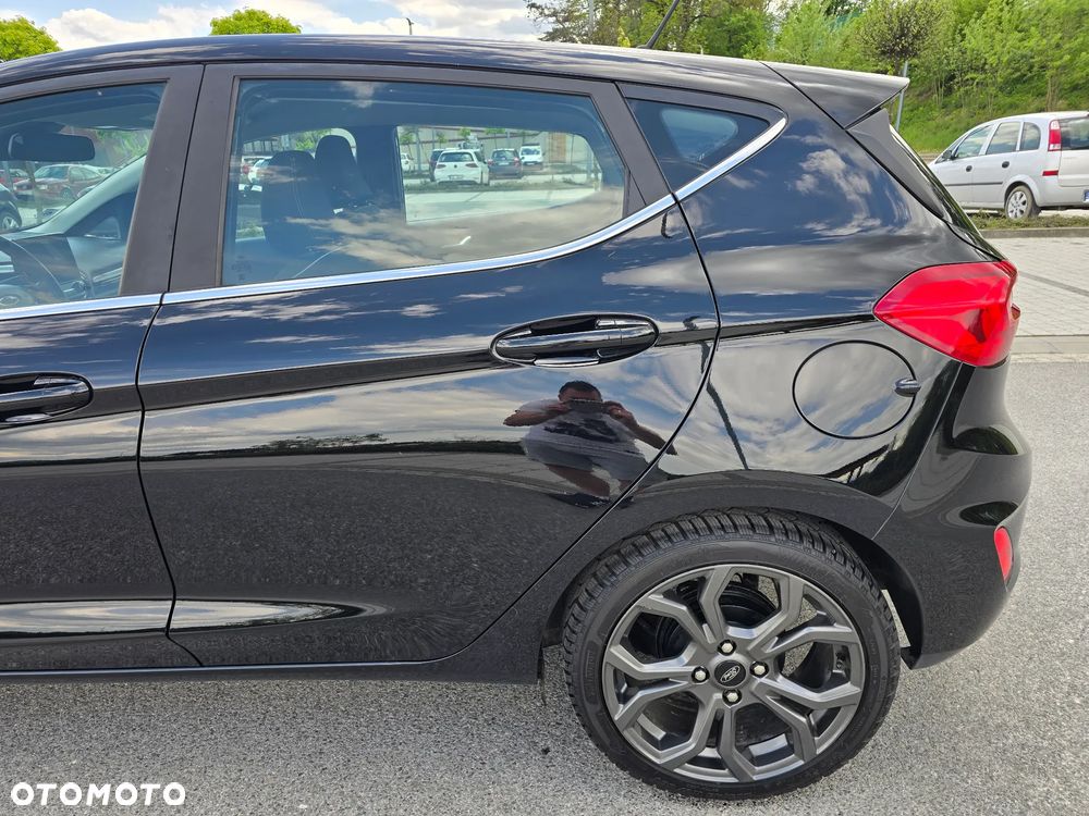 Ford Fiesta 1.1 S&S TITANIUM - 28