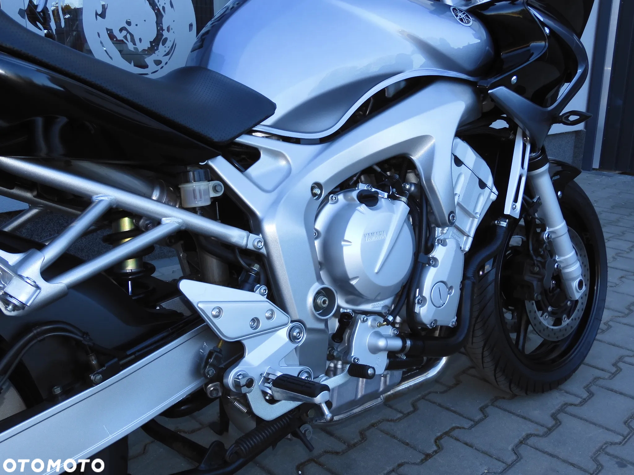 Yamaha FZ6 - 10