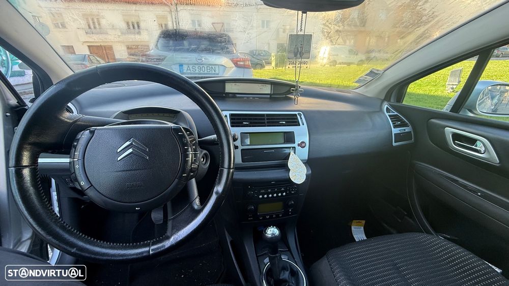 Citroën C4 1.4 16V VTR Pack - 6