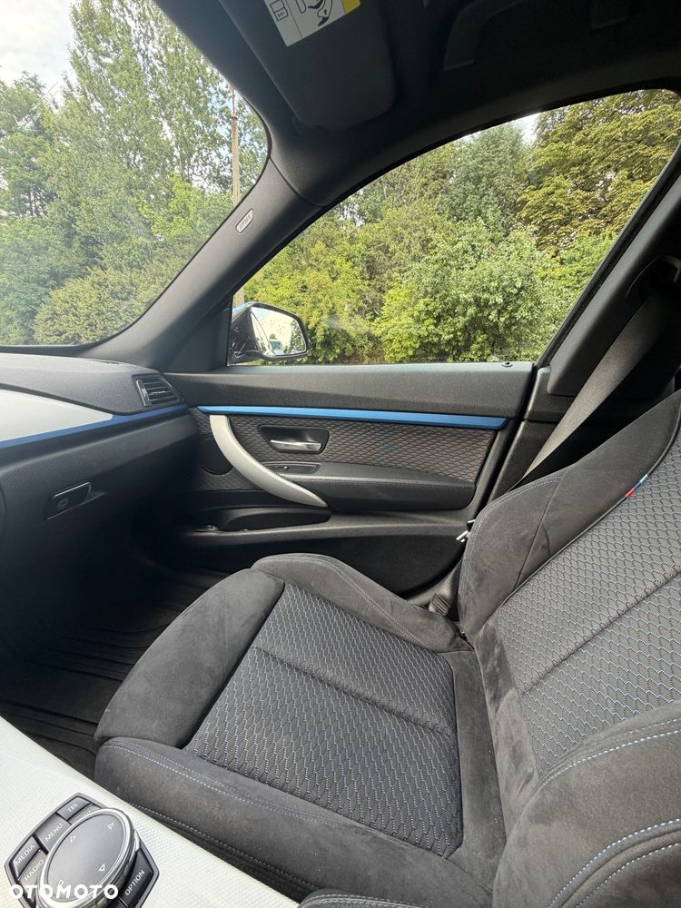 BMW Seria 3 330d xDrive - 9