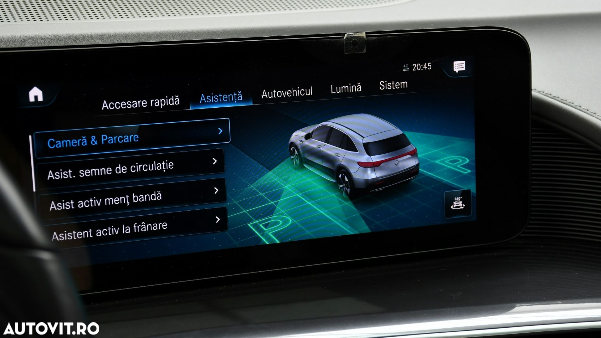 Mercedes-Benz EQC - 18