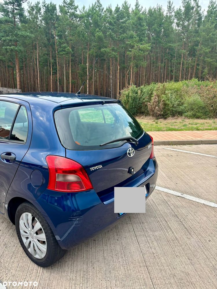 Toyota Yaris 1.0 Luna A/C - 3