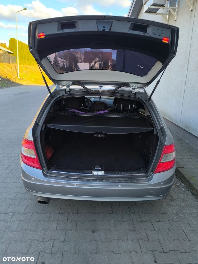 Mercedes-Benz Klasa C 200 CDI BlueEff Classic - 9