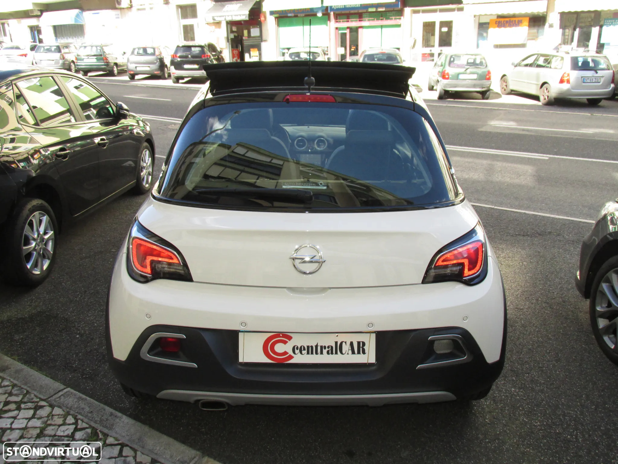 Opel Adam 1.0 T Rocks - 10