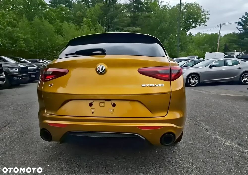 Alfa Romeo Stelvio 2.0 Turbo 16V AT8-Q4 Veloce