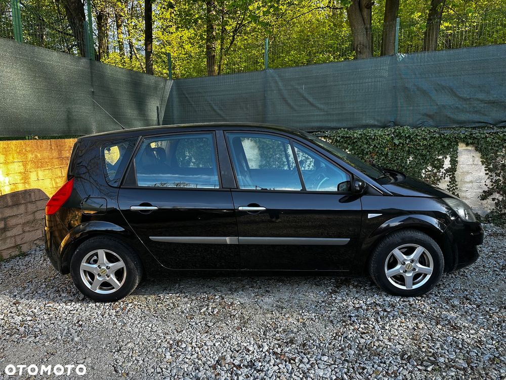 Renault Scenic 1.6 16V Avantage - 8