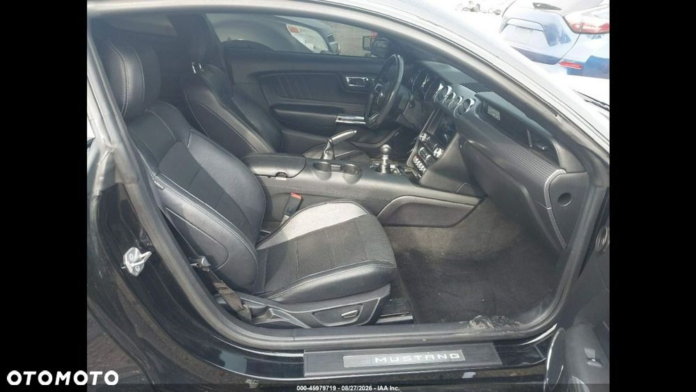 Ford Mustang 5.0 V8 GT - 8