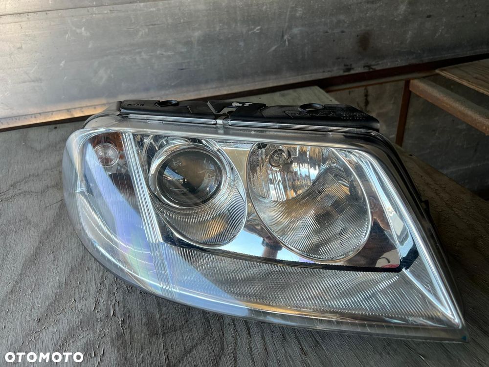 Lampa przód prawa lewa VW Passat B5 soczewka TYC - 3